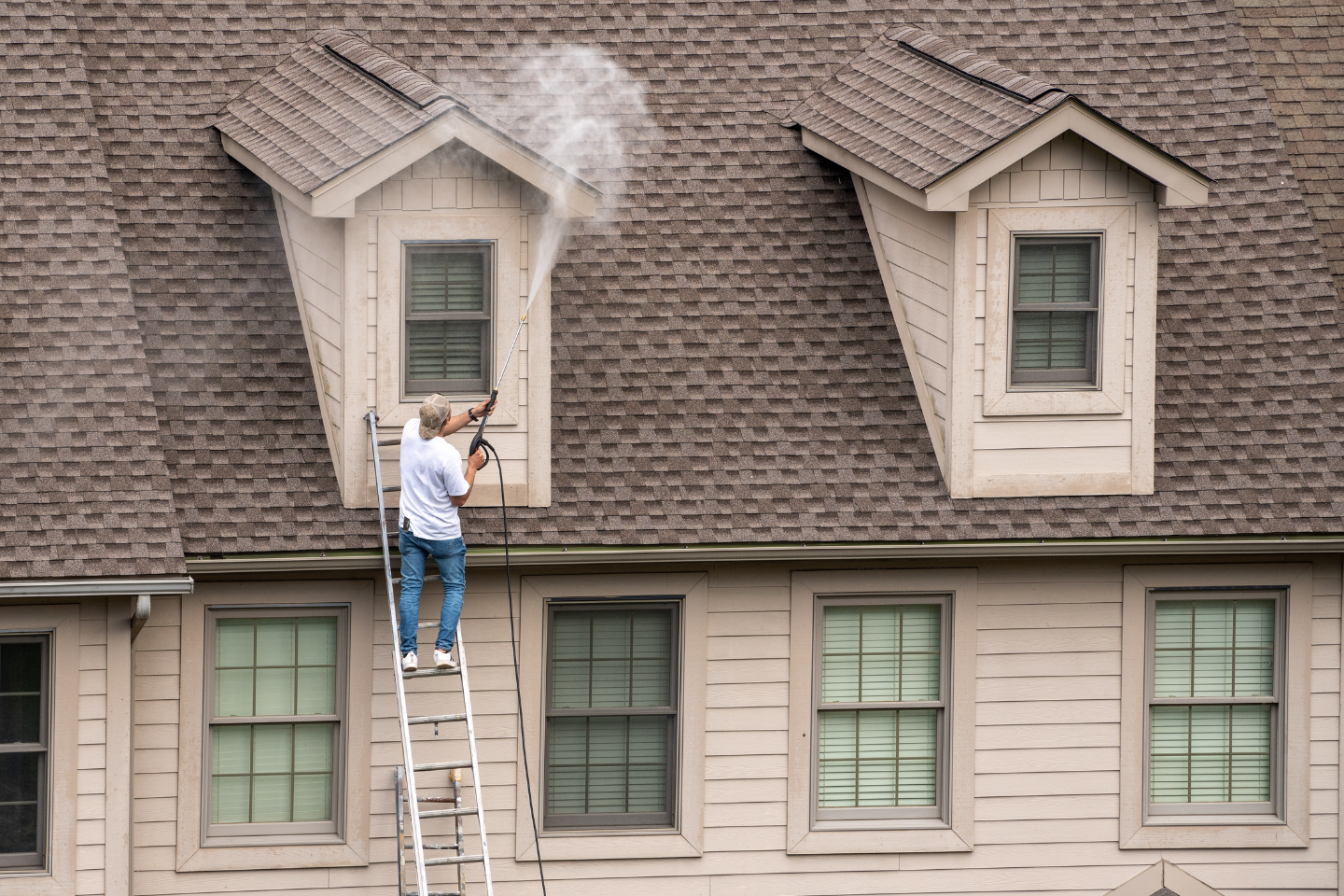 Exterior Building Cleaning Before Painting